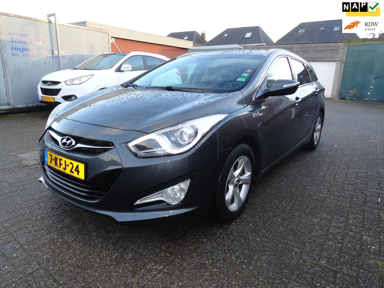 Hyundai i40 Wagon - 1.7 CRDi Blue Business Edition 1.7 CRDi Blue Business Edition - AutoWereld.nl