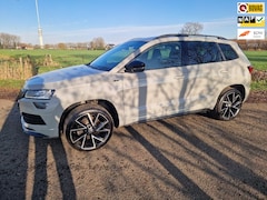 Skoda Karoq - 1.5 TSI ACT Sportline, Pano, trekhaak, 1e eig