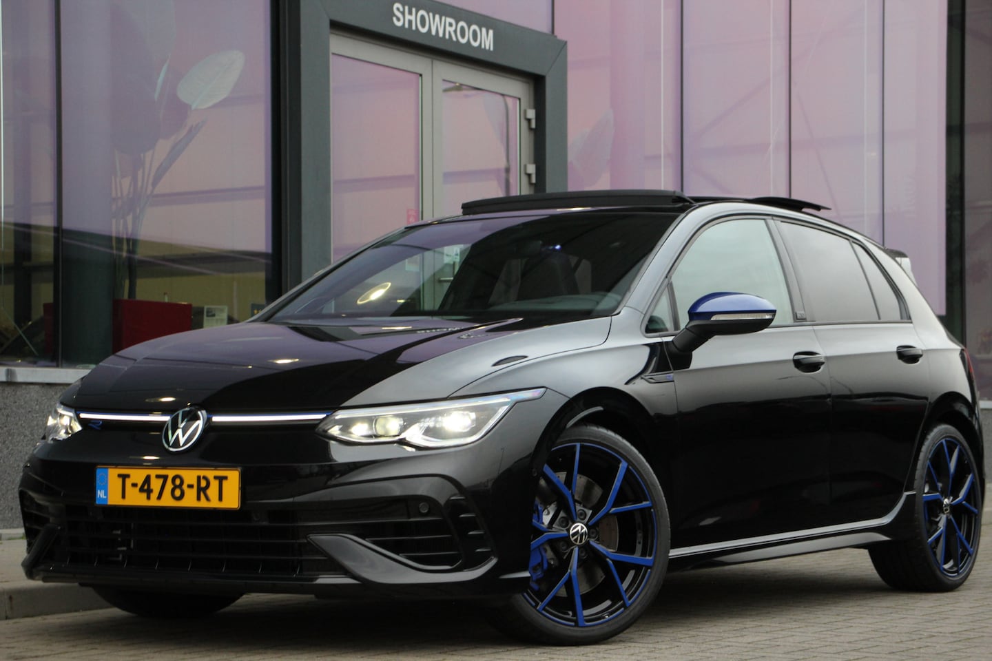 Volkswagen Golf - 2.0 TSI 4MOTION R 20 Jahre | 333PK | LEDER | HEADUP | H/K | NP €90.905 Black Friday Deals! - AutoWereld.nl