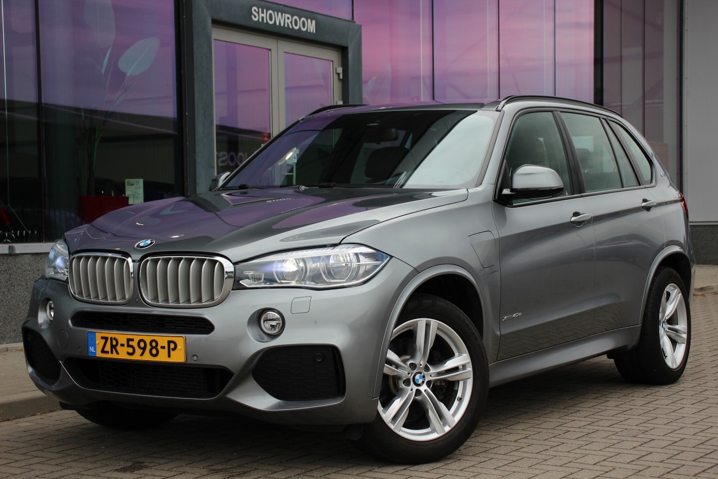 BMW X5 - xDrive40e iPerformance High Executive | M-Sport | 19'' | Sfeerverl. | Stoelverw. | Leder B - AutoWereld.nl