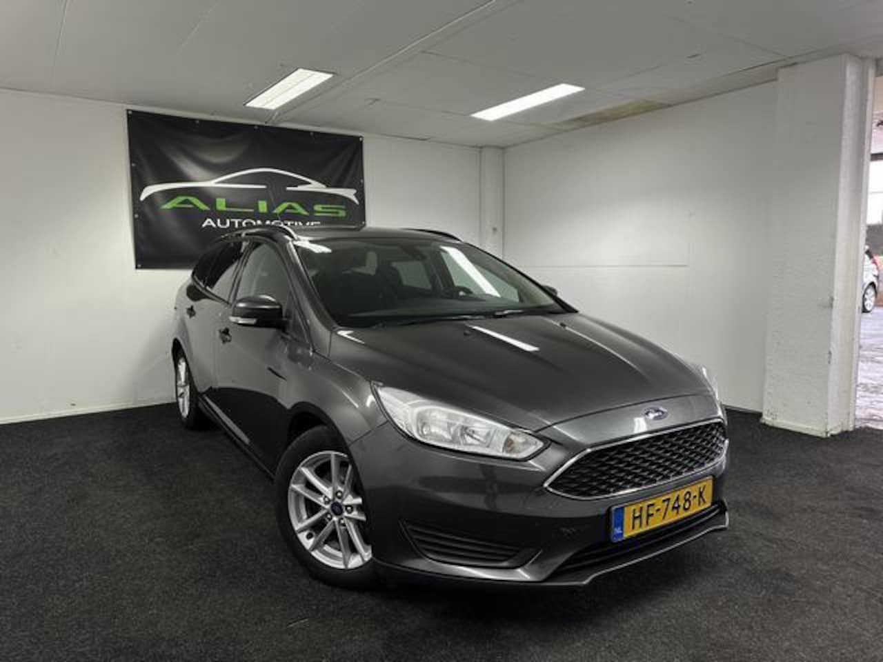 Ford Focus Wagon - 1.0 Trend Edition - Airco - Cruise control - PDC - APK 2025 - NAP! - AutoWereld.nl