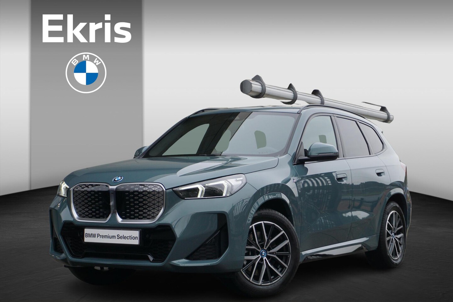 BMW iX1 - xDrive30 M Sportpakket | Premium Pack | Adaptieve LED koplampen | Stuurwielrand verwarmd - AutoWereld.nl