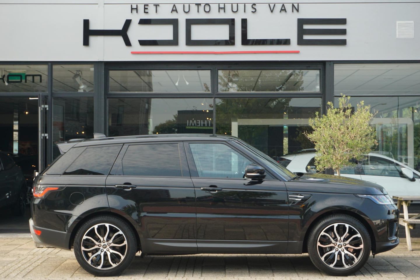 Land Rover Range Rover Sport - 2.0 P400e Dynamic | trekhaak | MERIDIAN - AutoWereld.nl