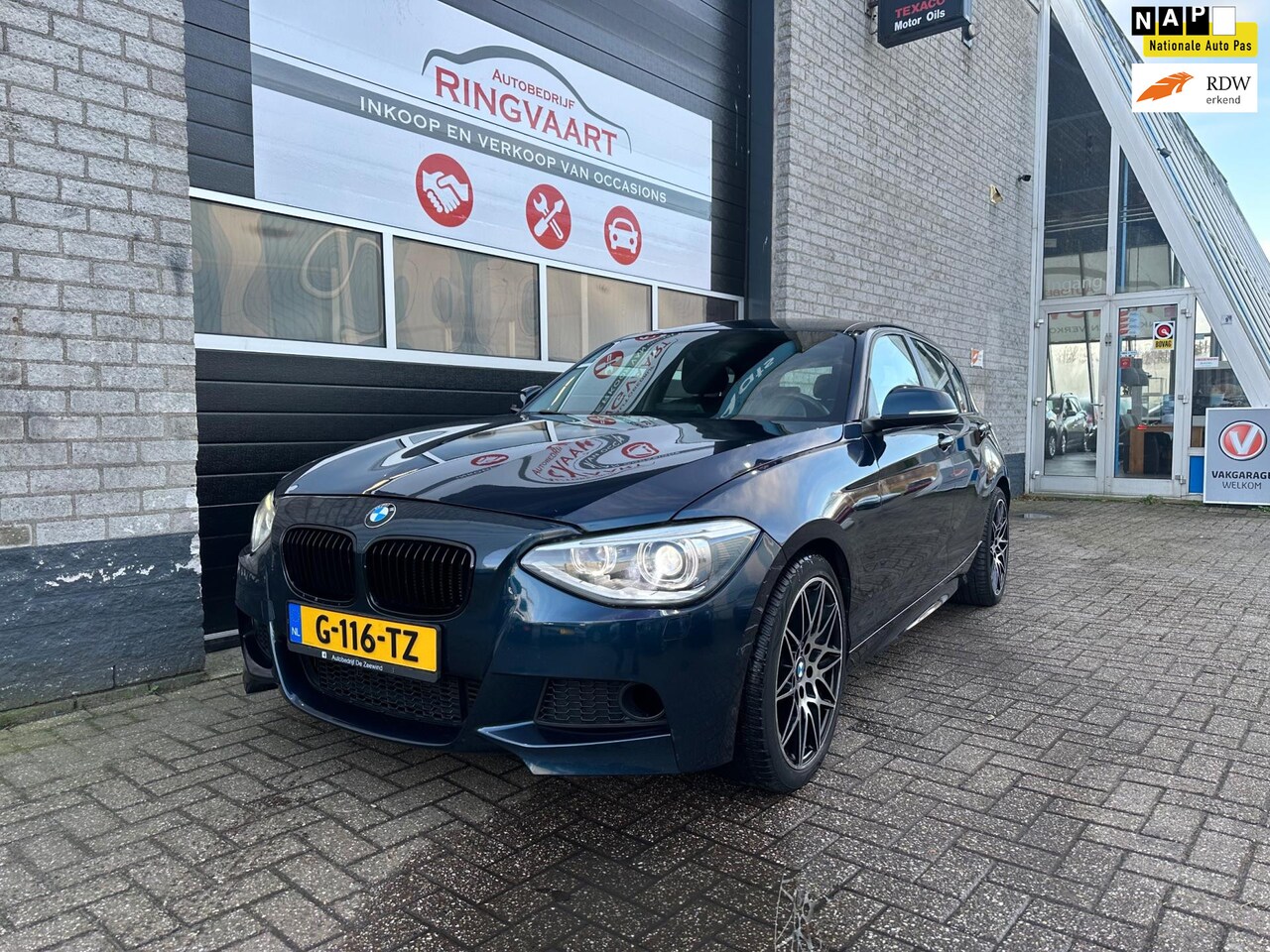 BMW 1-serie - 116i Executive Automaat 1 JAAR APK - AutoWereld.nl