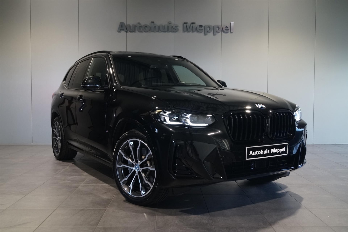 BMW X3 - 30e X-drive M-Sport | Panorama | HUD | Leder | 20inch M-699 | 360 | Fabriek garantie - AutoWereld.nl