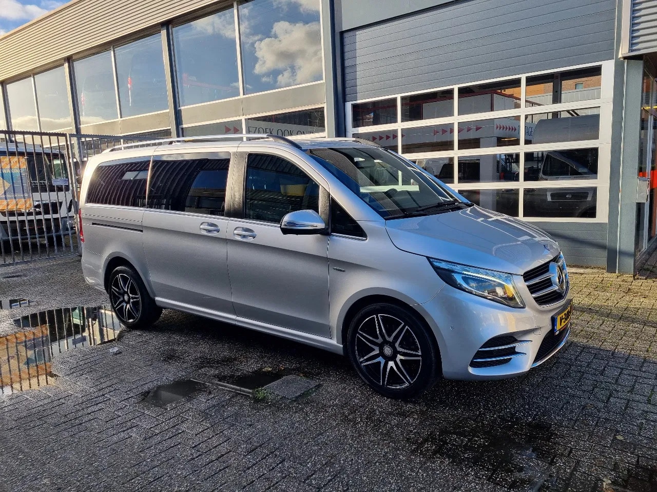 Mercedes-Benz V-klasse - V250D Dubbele Cabine AMG Euro 6 - AutoWereld.nl