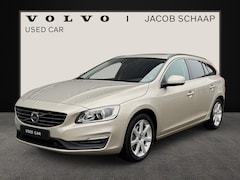 Volvo V60 - T3 Automaat Polar+ / Blis / glazen schuif-/kanteldak / Verwarmbaar stuurwiel /