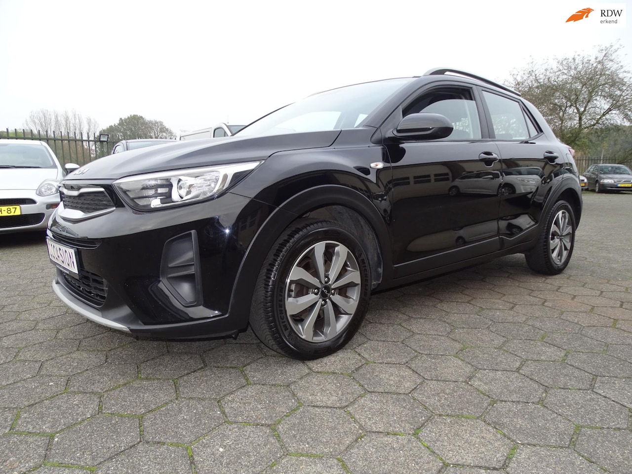 Kia Stonic - 1.2 Urban Edition AIRCO/APPLE CARPLAY/LMV/PDC - AutoWereld.nl