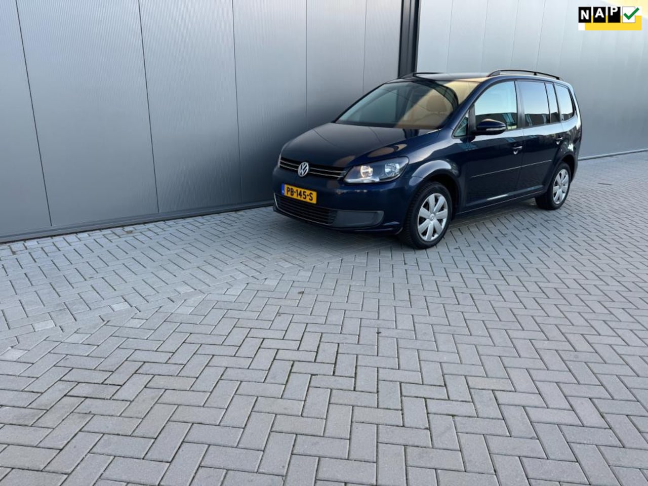 Volkswagen Touran - 1.2 TSI Comfortline BlueMotion 7p. 1.2 TSI Comfortline BlueMotion 7p. - AutoWereld.nl