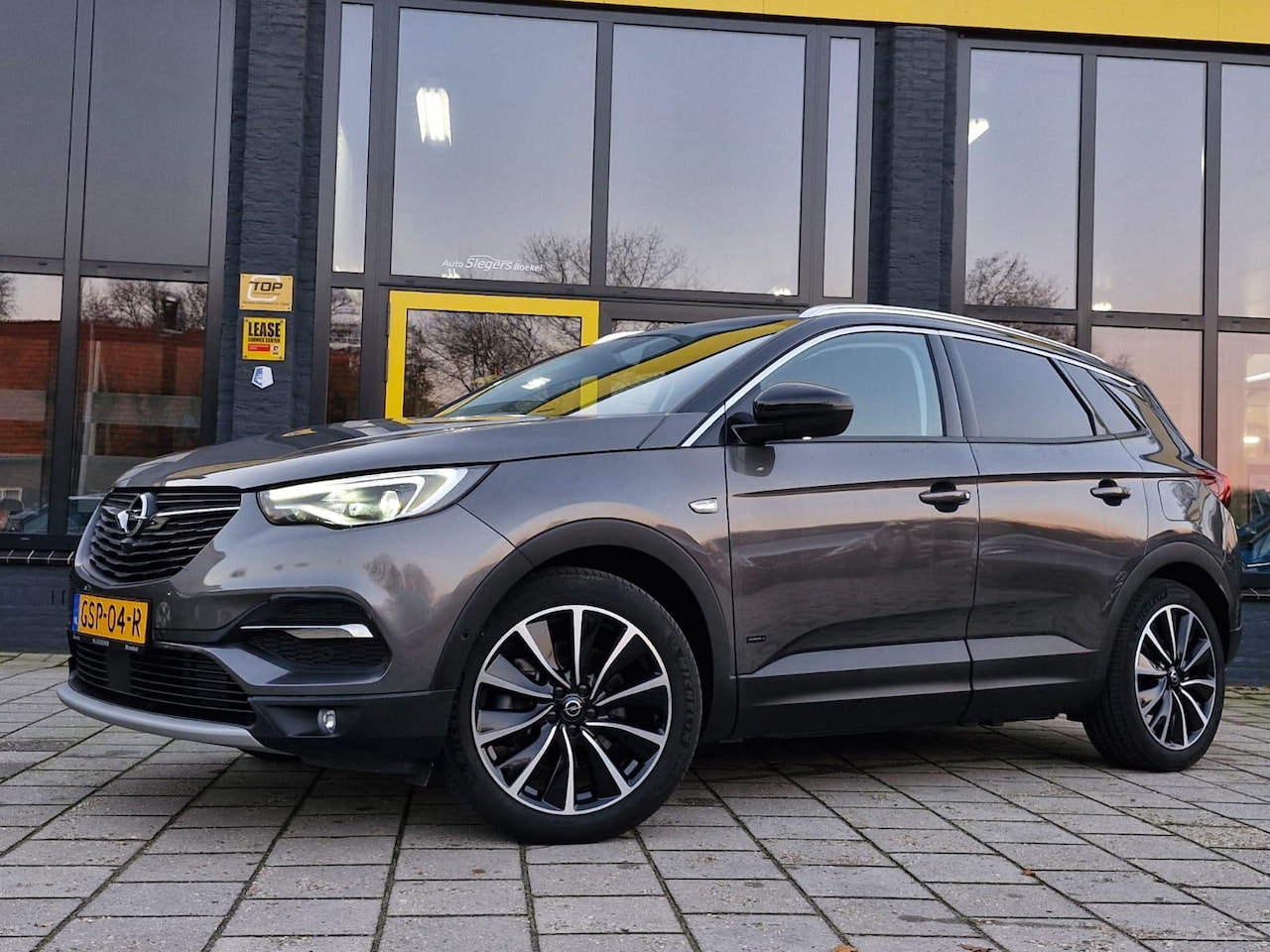 Opel Grandland X - 1.6 Turbo Hybrid4 | 300PK | Elegance | Automaat | Stoelverw. + verk. | Park. Cam. + Sens. - AutoWereld.nl