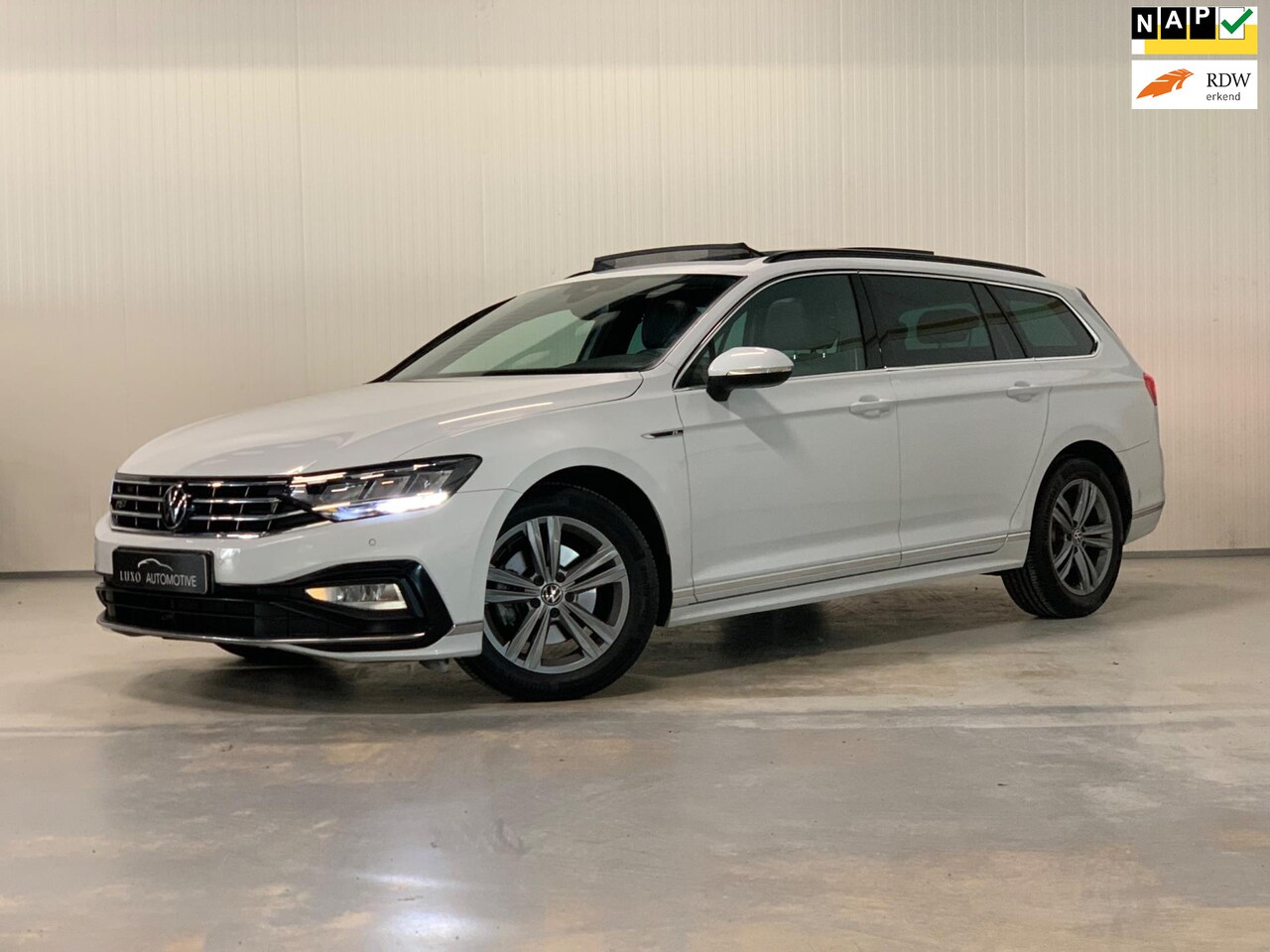 Volkswagen Passat Variant - 2.0 TSI DSG | 3x R-LINE | PANO | VIRTUAL | SILVERWHITE - AutoWereld.nl