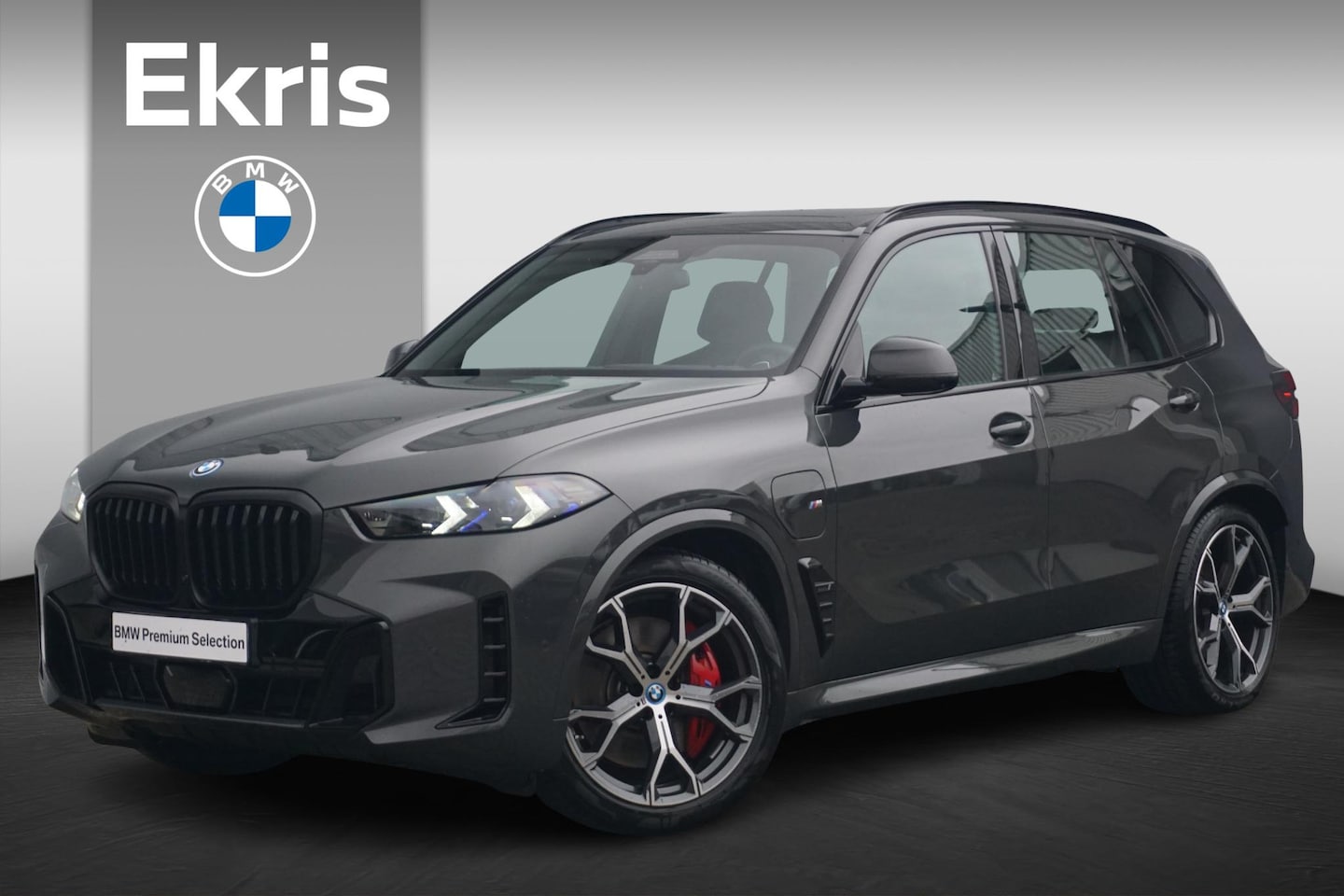 BMW X5 - xDrive50 M Sport Pro / Travel Pack / Innovation / Trekhaak / Harman Kardon / Panorma Dak / - AutoWereld.nl