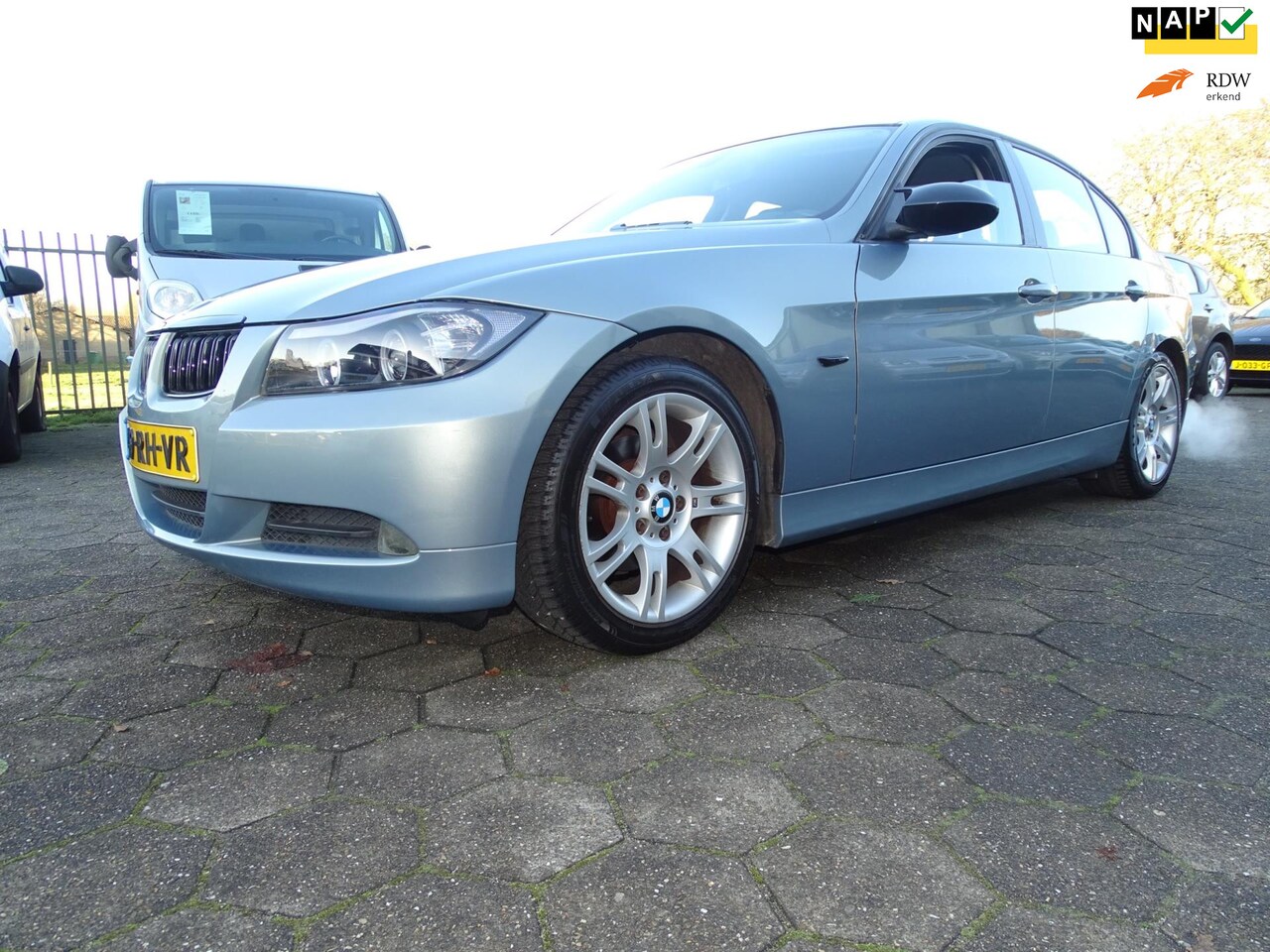 BMW 3-serie - 320i Dynamic Executive 320i Dynamic Executive - AutoWereld.nl