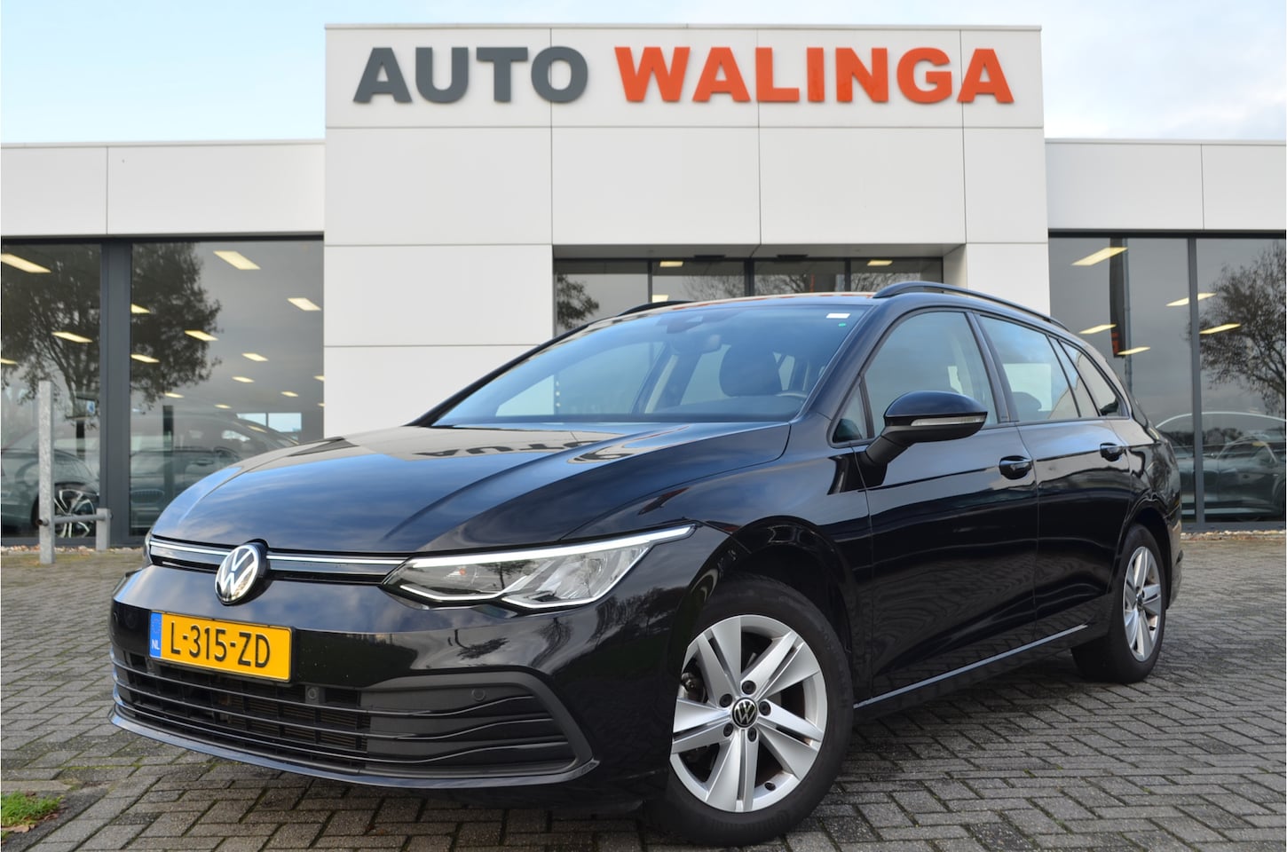 Volkswagen Golf Variant - 1.0 TSI Life Trekhaak | Virtual cockpit | LED koplampen | Carplay | Keyless go | Adaptive - AutoWereld.nl