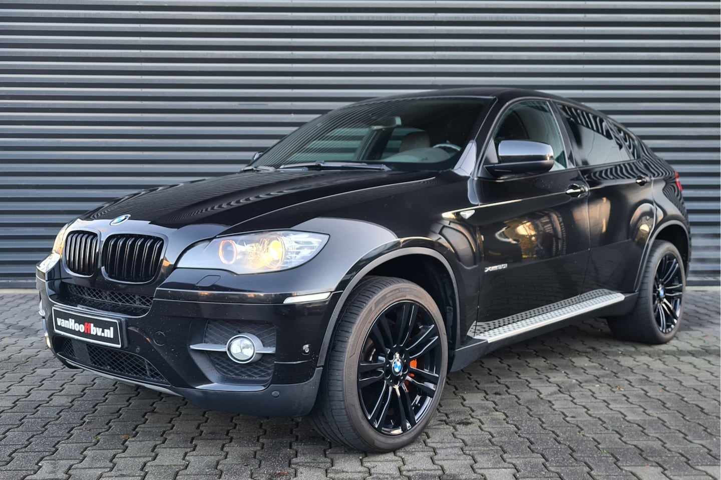 BMW X6 - xDrive50i High Executive -Soft Close - Headup - Ventilatie - AutoWereld.nl