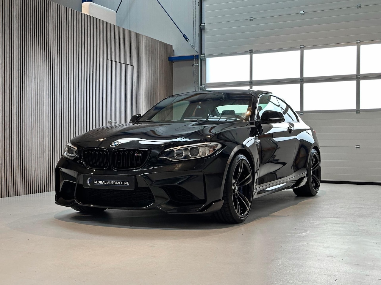 BMW 2-serie Coupé - M2 DCT - PERFORMANCE UITLAAT - CARBON DIFFUSER - HARMAN KARDON - AutoWereld.nl