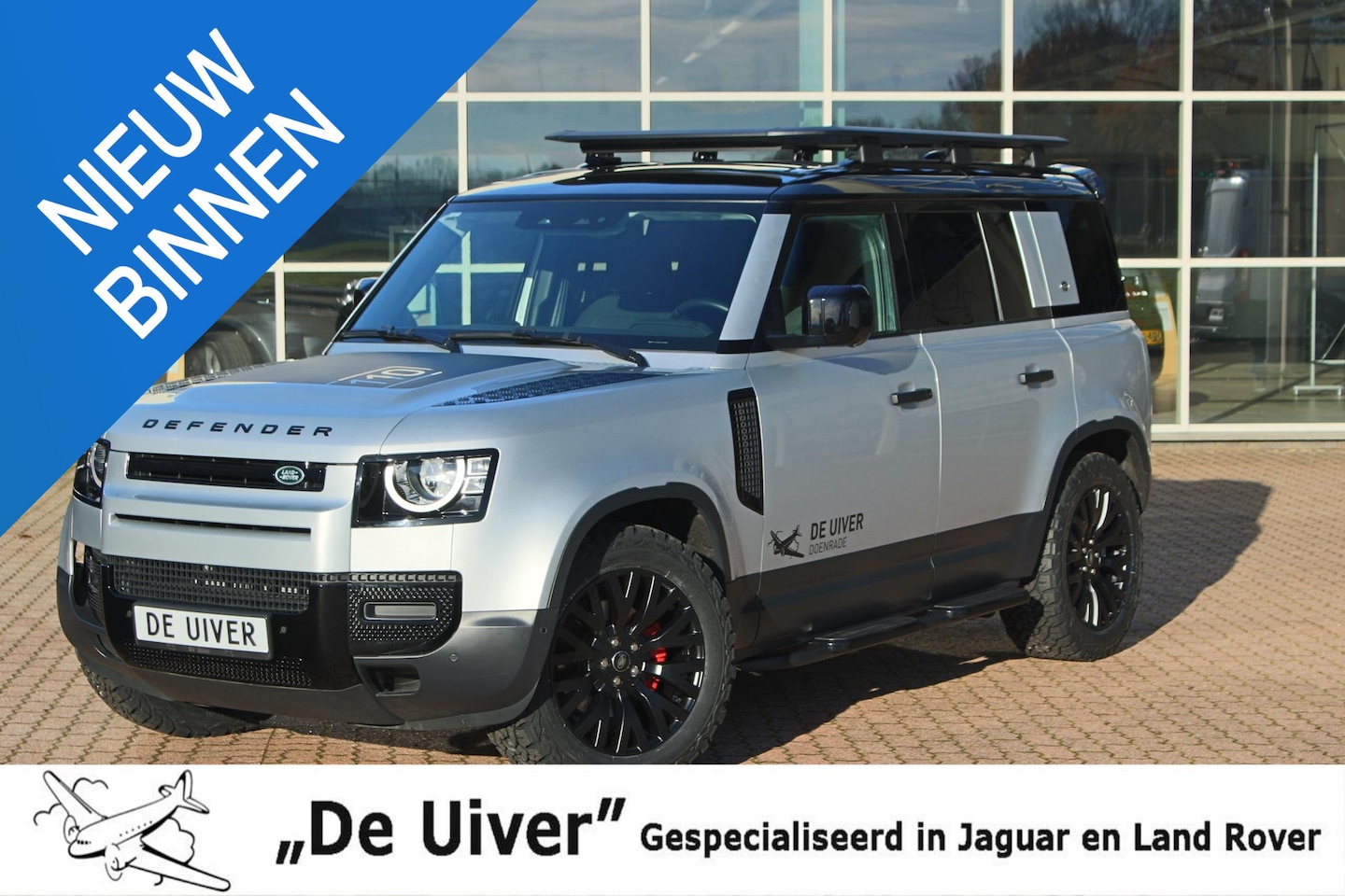 Land Rover Defender 110 - D240 S 7 Seater Nwp: € 129.487,- - AutoWereld.nl