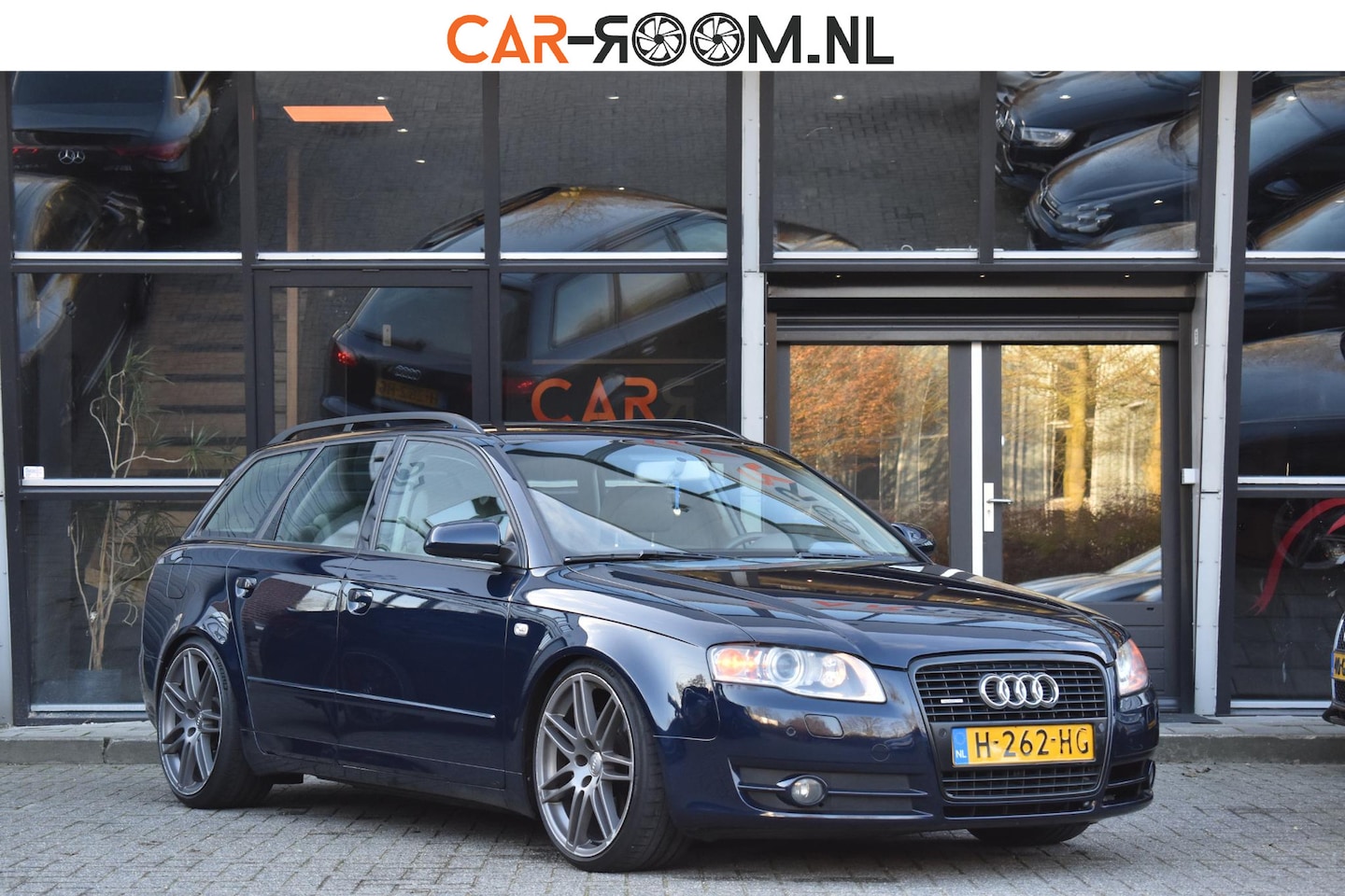 Audi A4 Avant - 3.2 FSI quattro Xenon Leder Cruise 19" - AutoWereld.nl