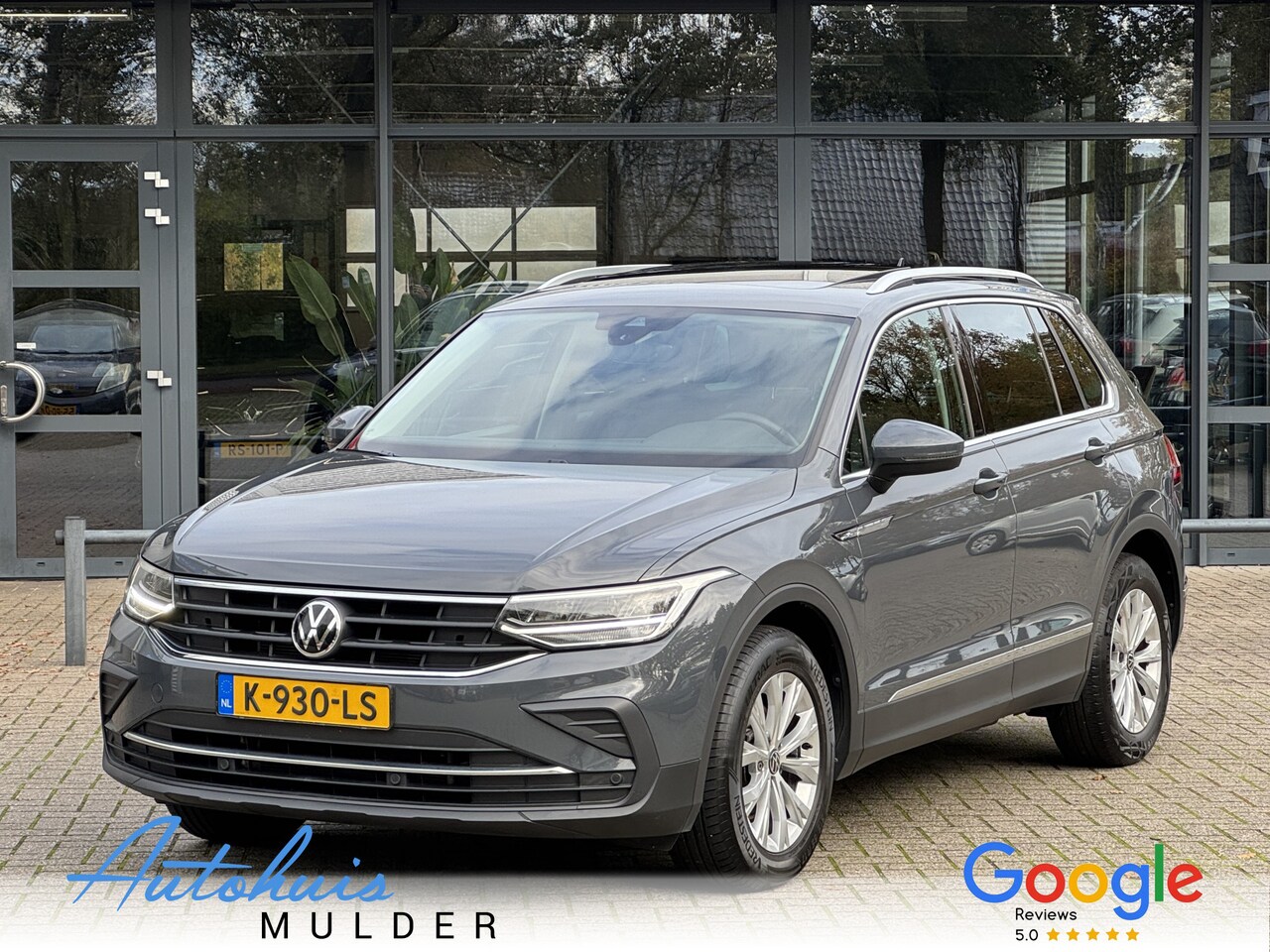 Volkswagen Tiguan - 1.5 TSI Life Business Opendak/Trekhaak/Keyless entry/Led - AutoWereld.nl