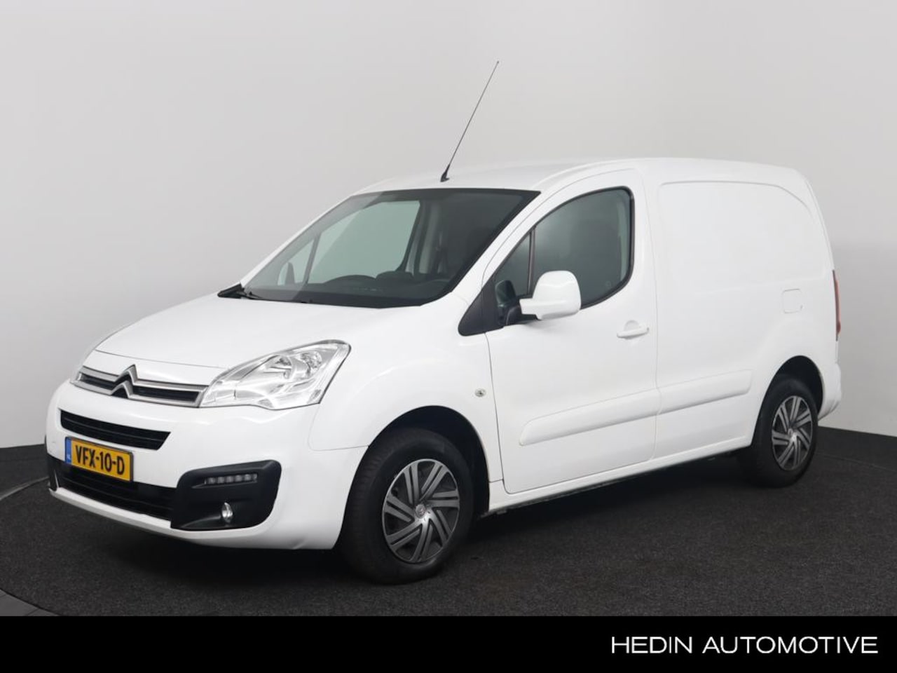 Citroën Berlingo - 1.6 BlueHDI 100PK Business Economy 3 zits | Navigatie | Airco | Cruise control | Mistlampe - AutoWereld.nl