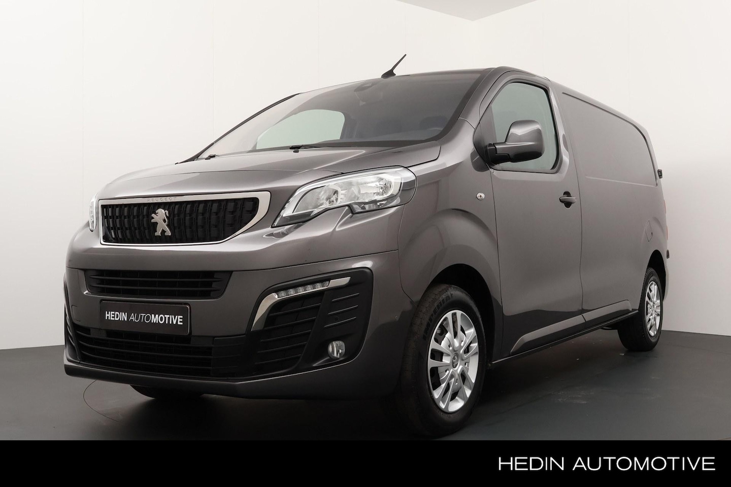 Peugeot Expert - 2.0 BlueHDI 120 Standard Asphalt | Navi | Airco | Cruise control | PDC Achter | Trekhaak | - AutoWereld.nl