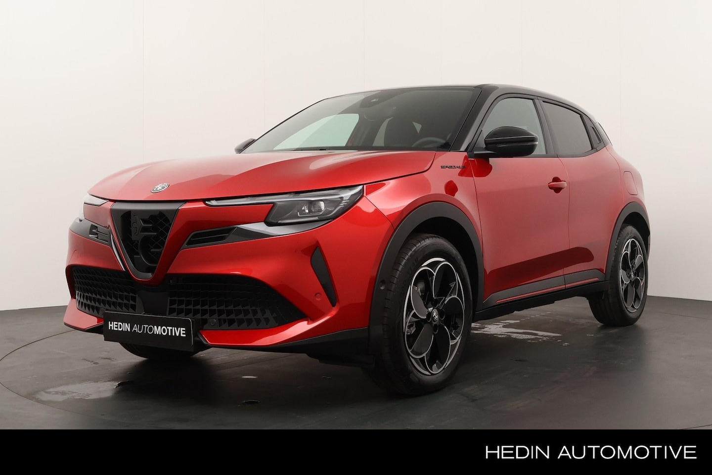 Alfa Romeo Junior - Elettrica Speciale 54 kWh Keyless | Navigatie | Stoelverwarming | Camera - AutoWereld.nl