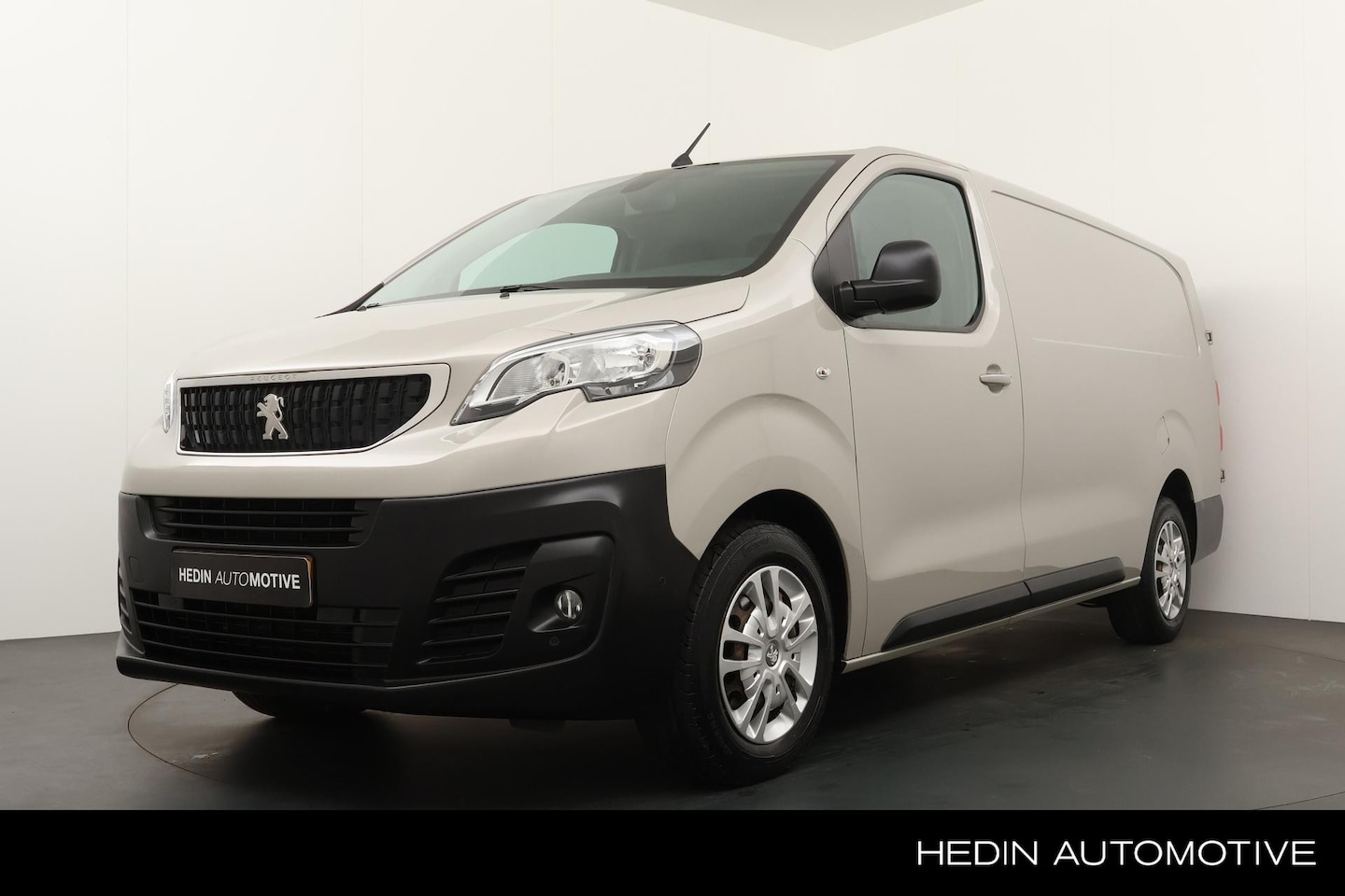 Peugeot Expert - 2.0 BlueHDI 120PK Long Premium Automaat 3-Pers. | Navi via App | Camera | Keyless | Climat - AutoWereld.nl