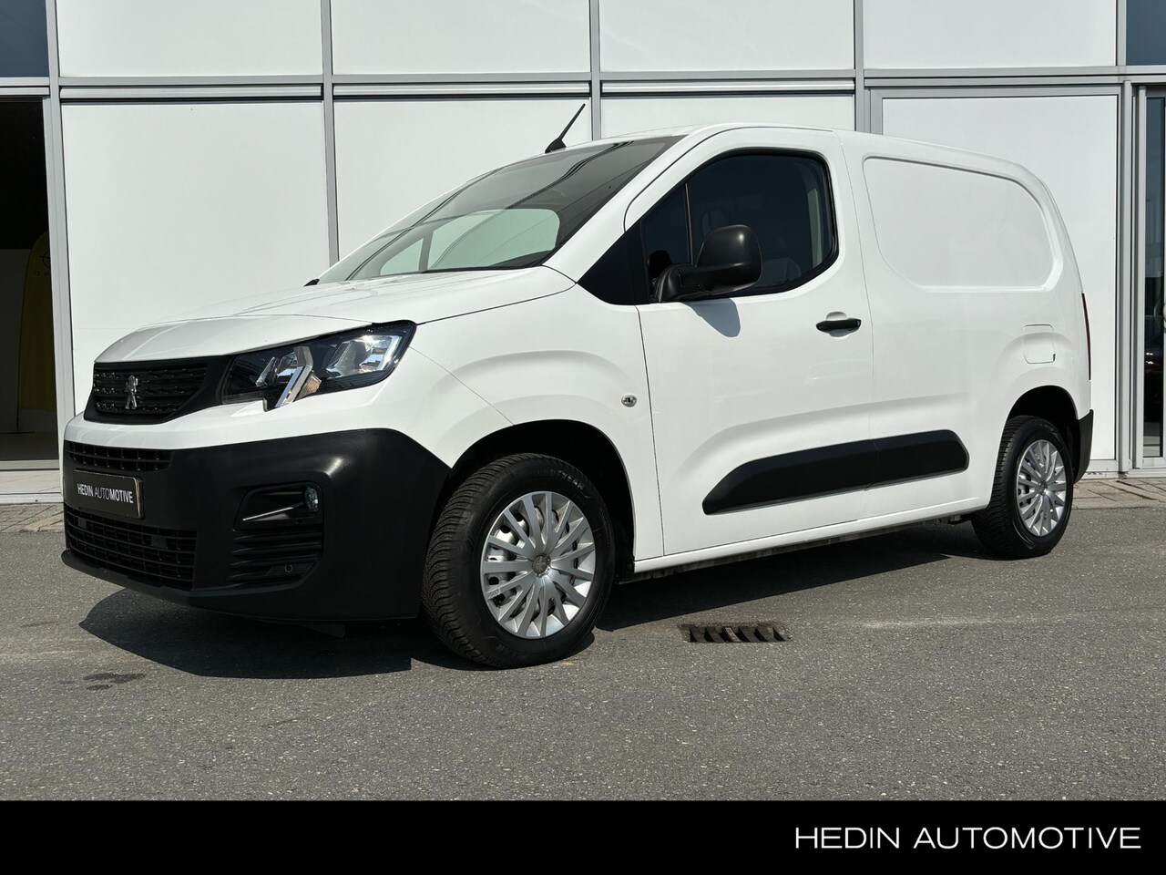 Peugeot Partner - 1.6 BlueHDI Premium | NAVIGATIE | AIRCO | CRUISE CONTROL | CARPLAY/ANDROID | LAT OM LAT | - AutoWereld.nl