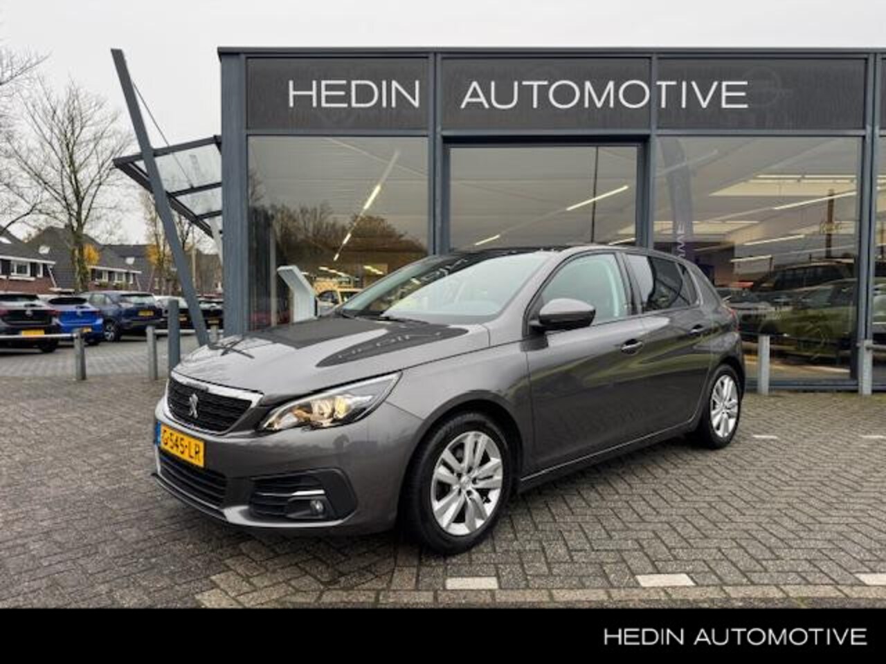 Peugeot 308 - 1.2 110PK Executive | PANORAMADAK | NAVIGATIE | CLIMATE CONTROL |  CARPLAY | PDC V+A | LMV - AutoWereld.nl