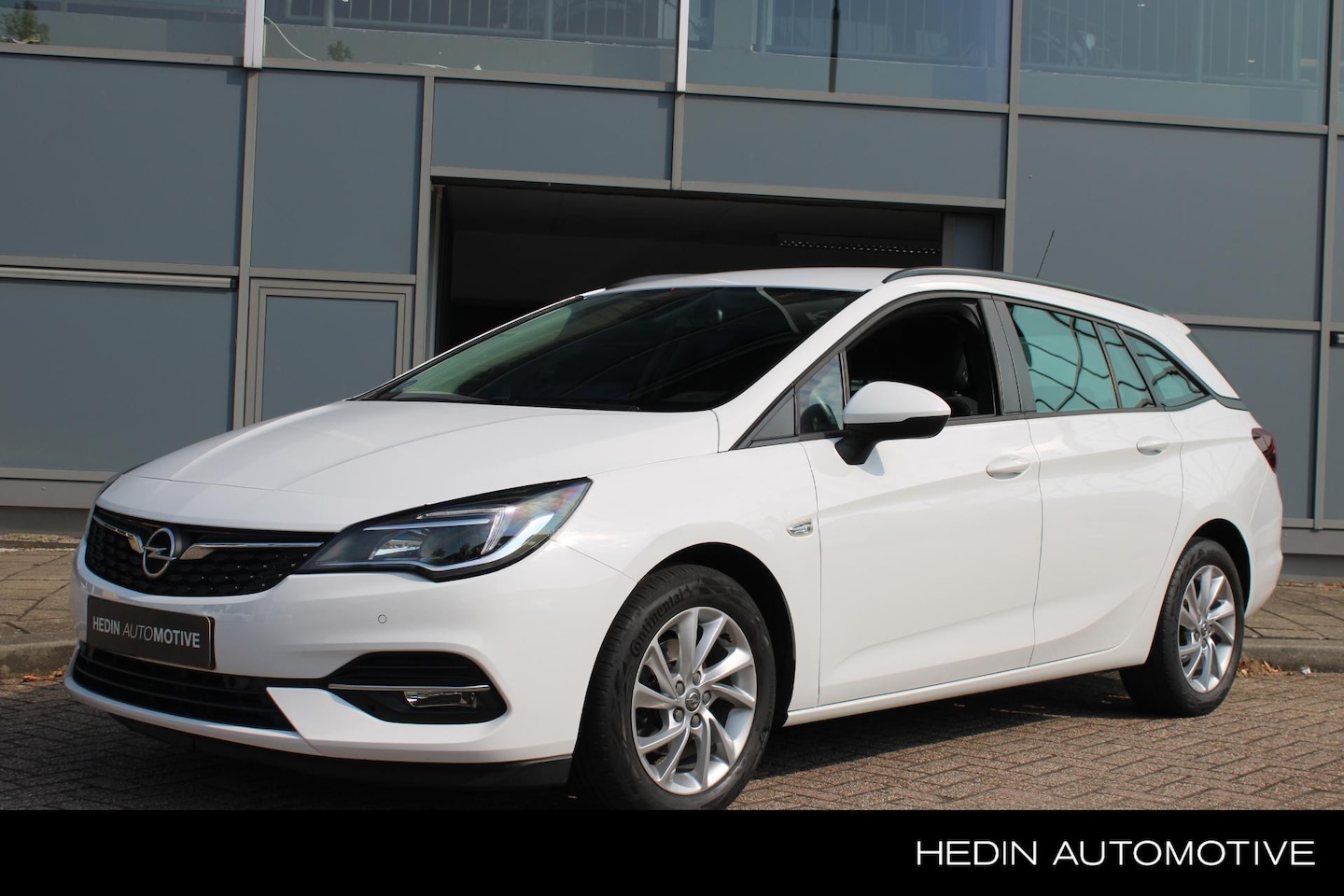 Opel Astra Sports Tourer - 1.2 110PK Edition | Navigatie | Camera | Climate control | AGR-Stoel | Carplay | PDC V+A | - AutoWereld.nl