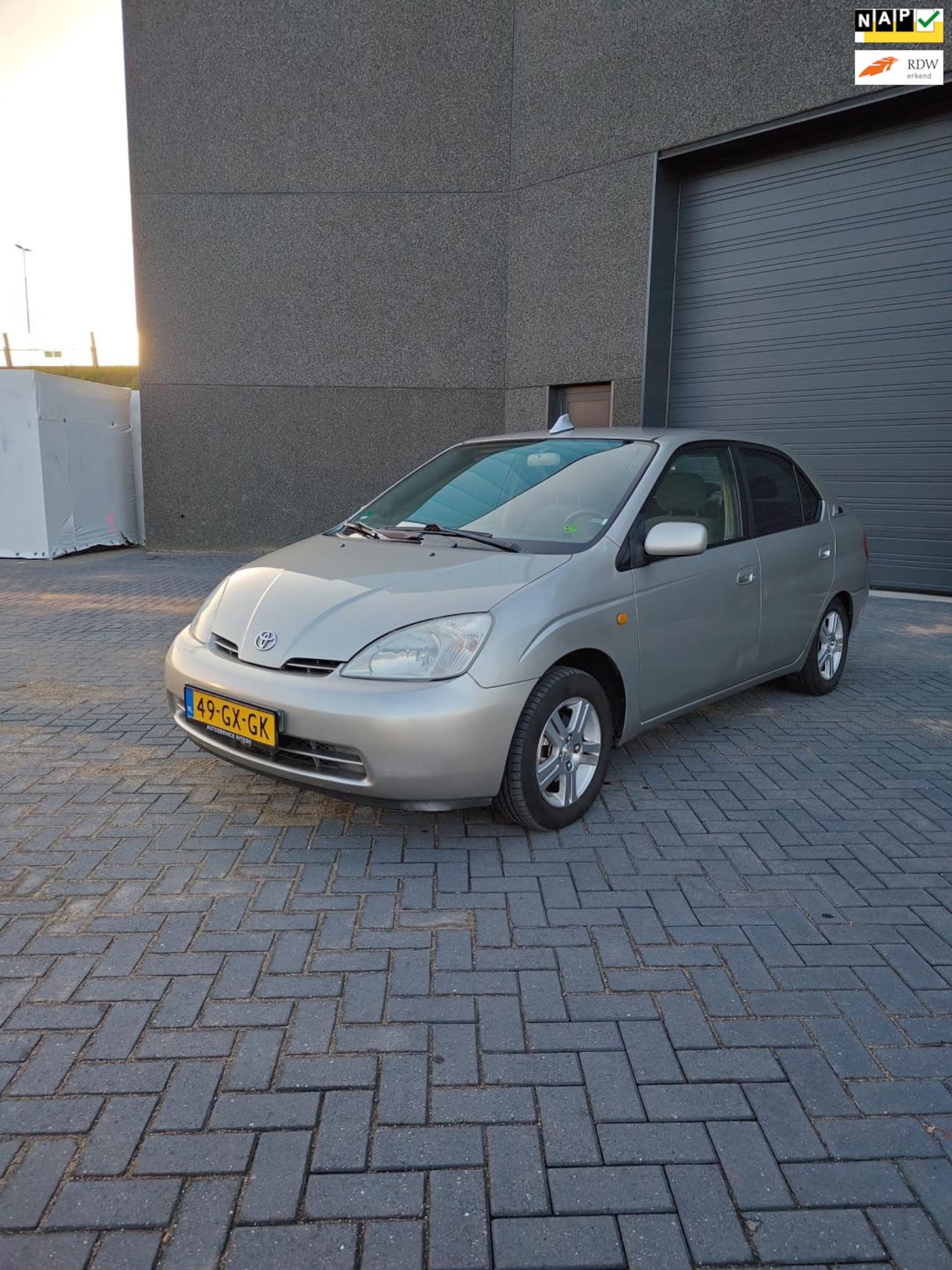 Toyota Prius - 1.5 VVT-i Met nieuwe Apk - AutoWereld.nl