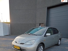 Toyota Prius - 1.5 VVT-i Met nieuwe Apk