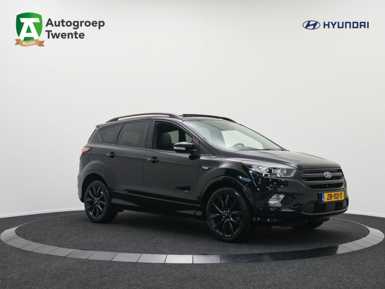 Ford Kuga - 1.5 182pk EcoB. ST Line Panoramadak | Trekhaak wegklapbaar - AutoWereld.nl