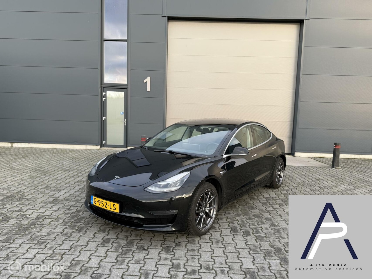 Tesla Model 3 - Long Range RWD Long Range AWD 75 kWh Zwart Incl BTW 82000km! - AutoWereld.nl