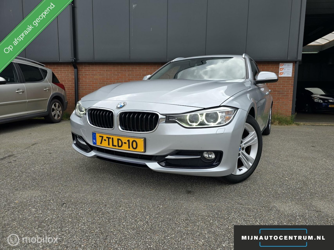 BMW 3-serie Touring - 316i High Executive / CLIMA / NAVI / AUT - AutoWereld.nl