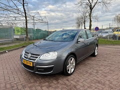 Volkswagen Jetta - 1.6 Comfortline