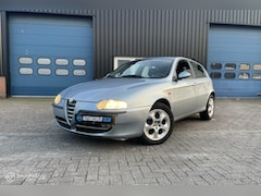 Alfa Romeo 147 - 1.6 T.Spark Ed. Sportiva//NAP/BOEKJES/APK/