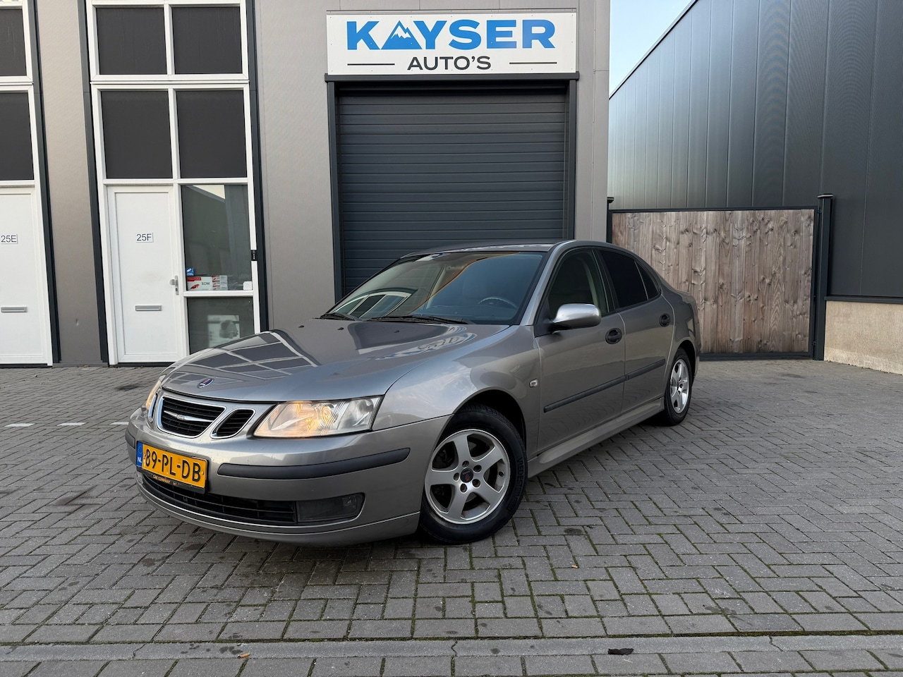 Saab 9-3 Sport Sedan - 1.8t AUT Airco Cruise PDC Trekhaak Inruilkoopje! - AutoWereld.nl