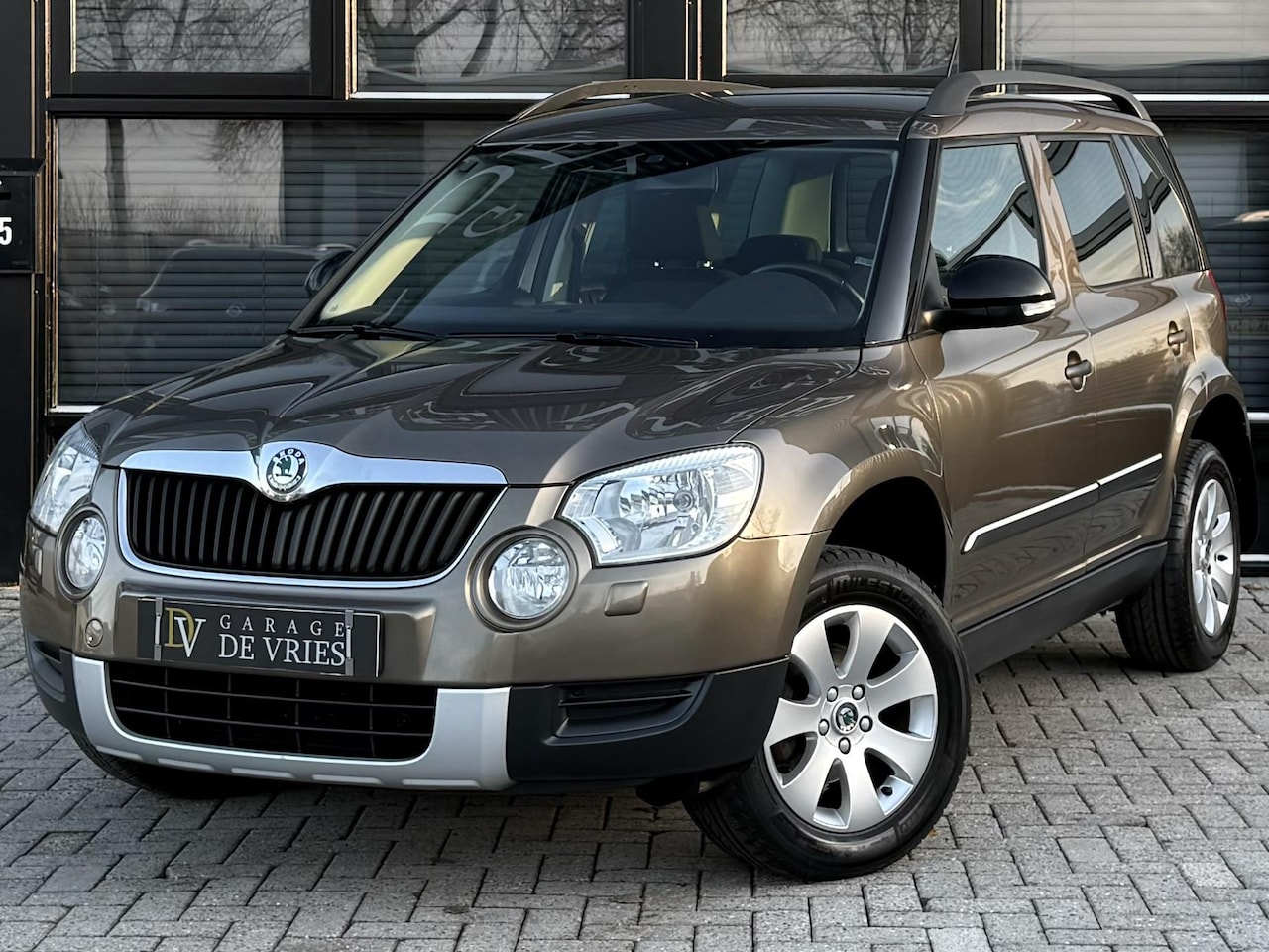 Skoda Yeti - 1.2 TSI Expedition DSG Navi Cruise Trekhaak Orig. NL NAP - AutoWereld.nl