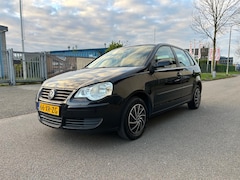 Volkswagen Polo - 1.4-16V Optive Navigatie/Bluetooth/Airco