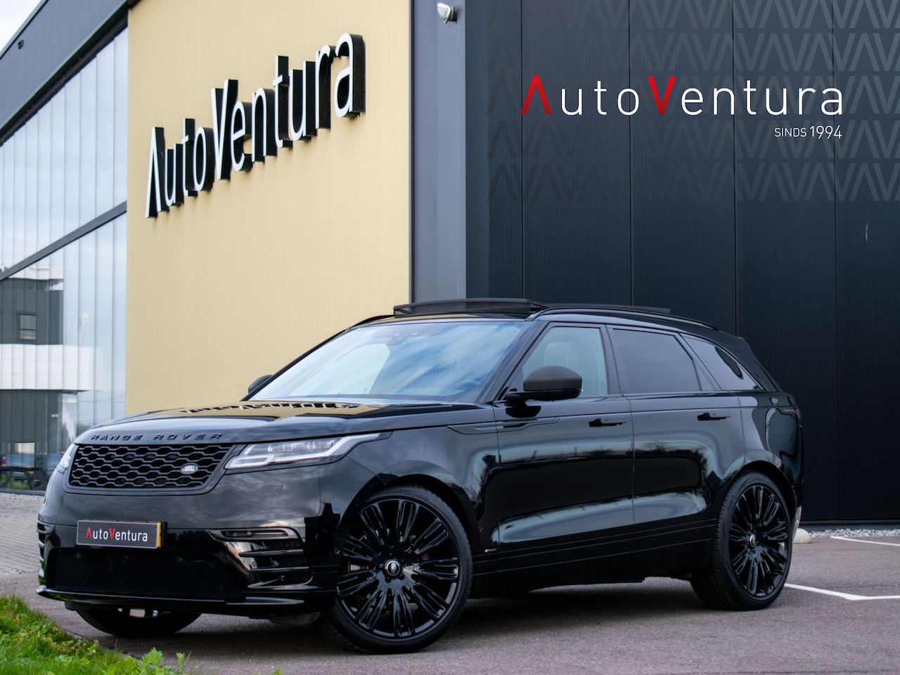 Land Rover Range Rover Velar - 3.0 V6 SC AWD R-Dynamic HSE | Luchtvering | Head-Up | Meridan | 360 Camera - AutoWereld.nl