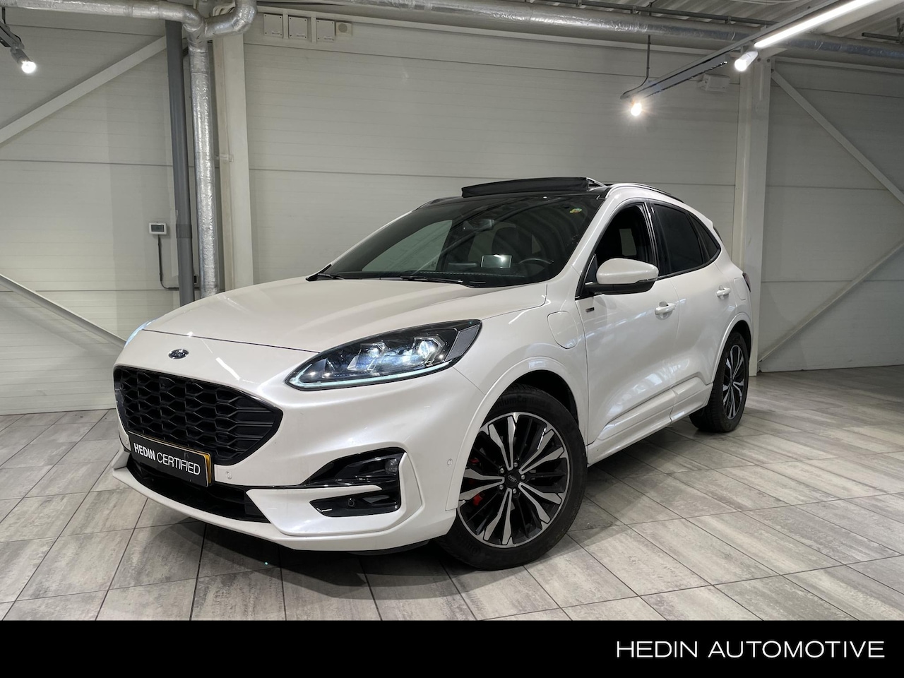 Ford Kuga - 2.5 PHEV ST-Line X | Panoramadak | Driver Assistance | Winter Pack | Trekhaak Wegklapbaar - AutoWereld.nl