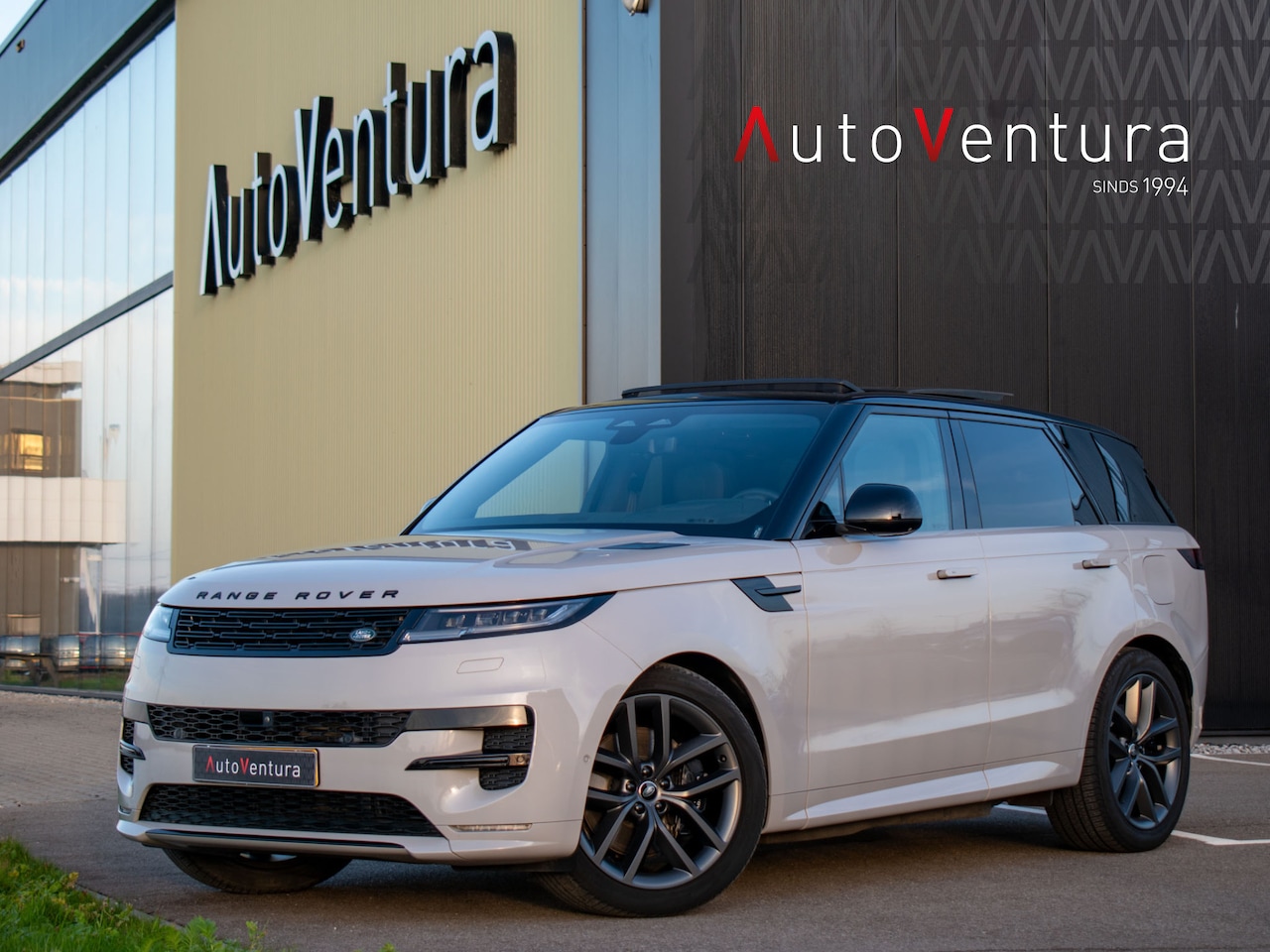 Land Rover Range Rover Sport - 2.0 P440e Dynamic HSE | Panoramadak | Trekhaak | Cold Climate - AutoWereld.nl