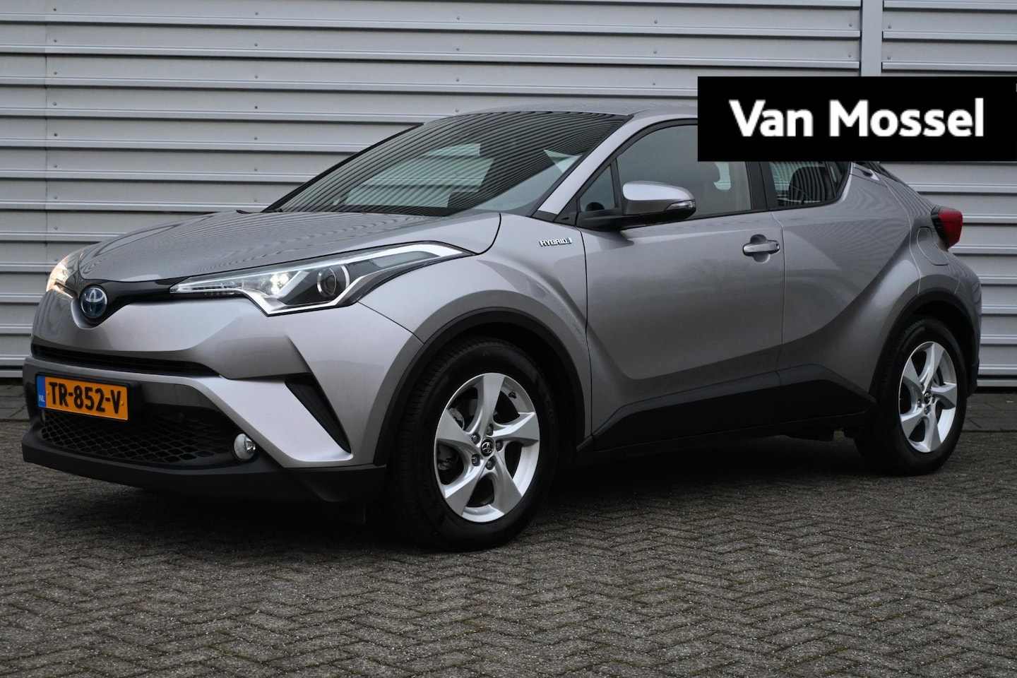 Toyota C-HR - 1.8 Hybrid Dynamic | Navigatie | Dodehoek detectie | Achteruitrijcamera | Nieuwstaat! - AutoWereld.nl