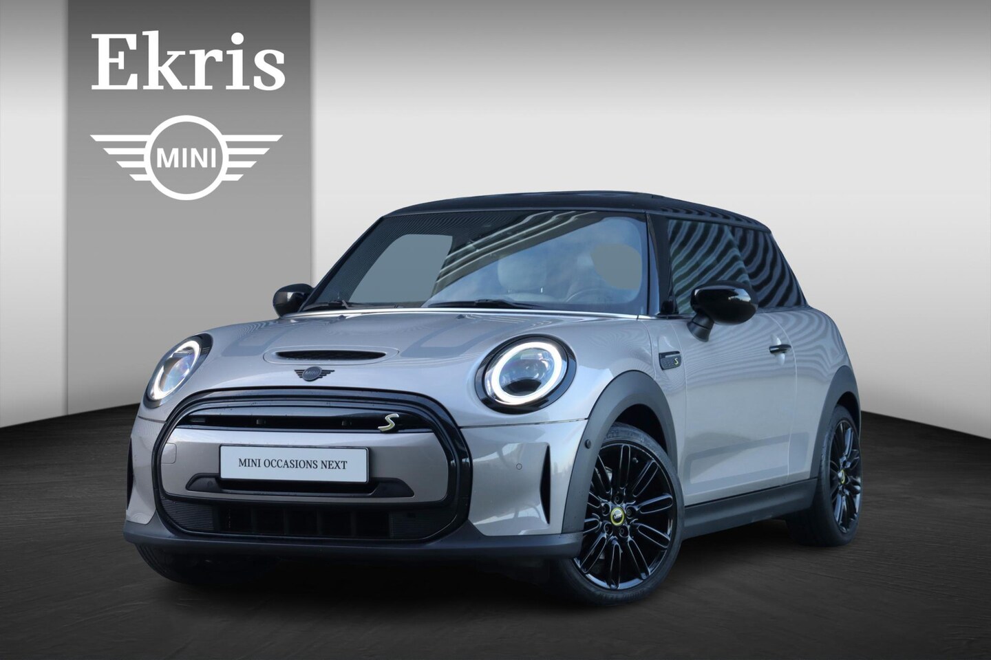 MINI Mini-Electric - 3-deurs | Classic + Comfort Plus Pakket + Panodak + Adaptive Cruise Control + Harman Kardo - AutoWereld.nl