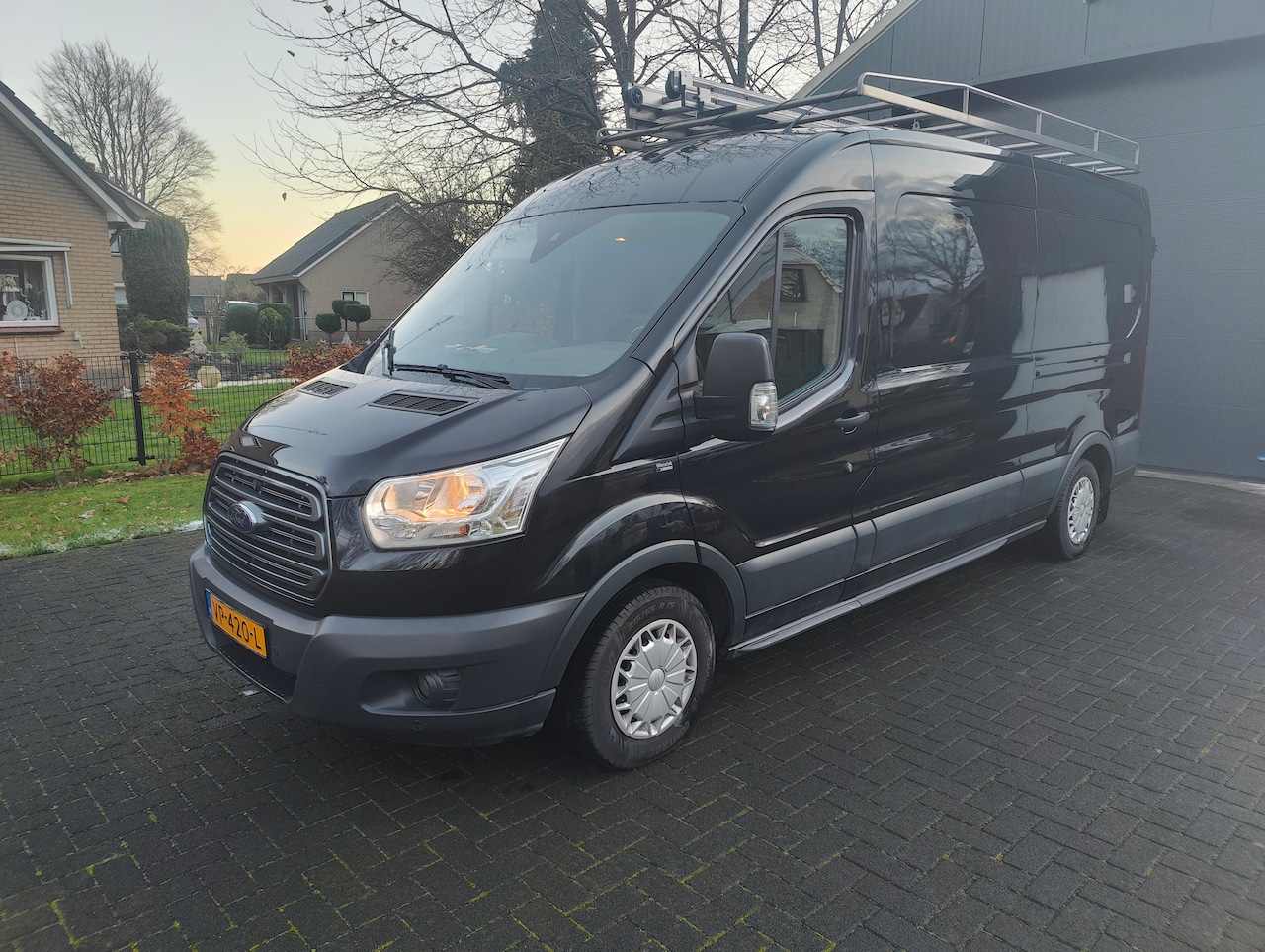 Ford Transit - 310 2.2 TDCI L3H3 Trend - AutoWereld.nl