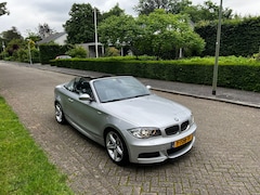 BMW 1-serie Cabrio - 135i High Executive BTW auto, volledig orgineel uit Zwitserland!