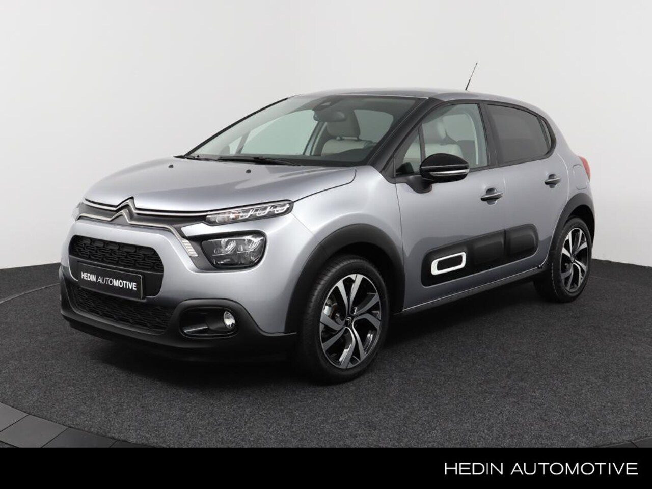 Citroën C3 - 1.2 83pk Max | Navigatie | 17 inch LM Velgen | Camera | Climate Control | Cruise Control | - AutoWereld.nl