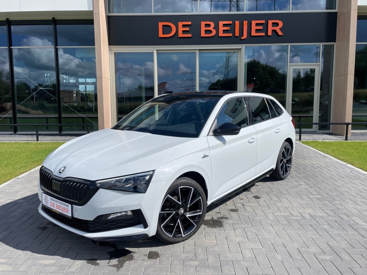 Skoda Scala - 1.5 TSI 150pk Monte Carlo Trekhaak I Pano dak I Camera I Navi - AutoWereld.nl