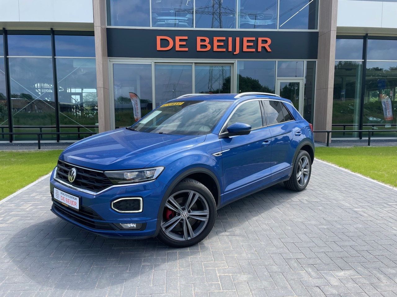 Volkswagen T-Roc - 1.5 TSI 150pk DSG R-line I Navi I Virtual dashboard I LED - AutoWereld.nl